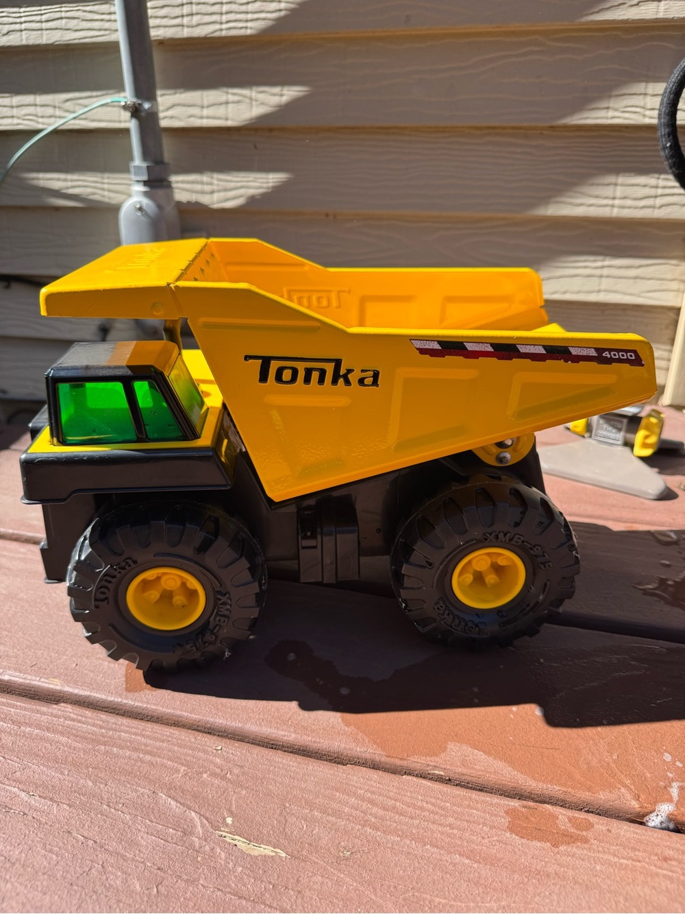 Vintage steel Tonka 4000 dump truck